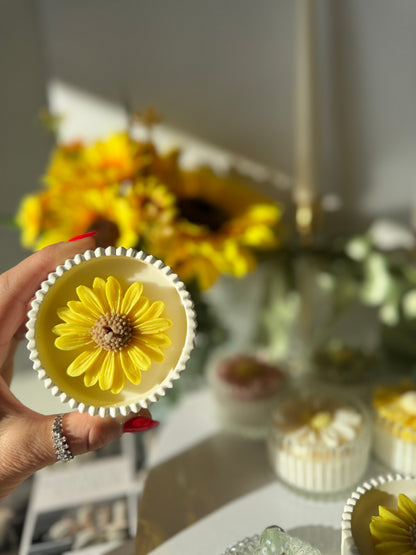 🌼 Daisy Candles Collection