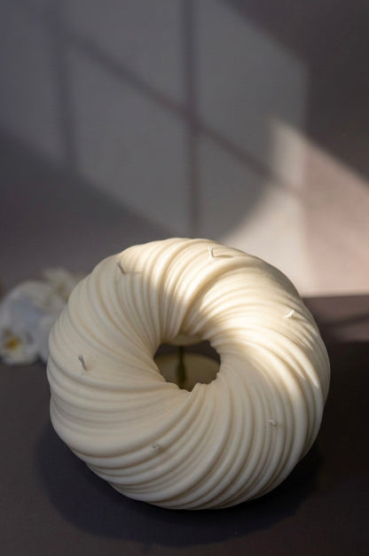 Luna Swirl Candle