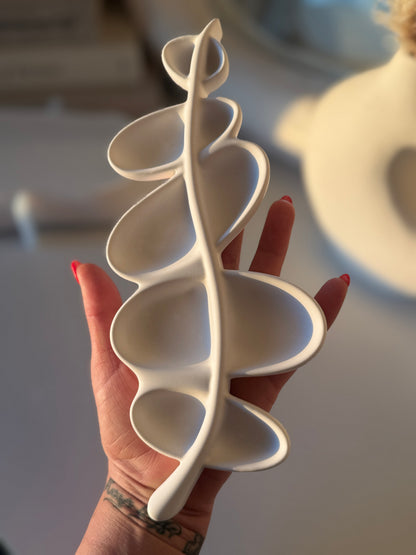 Silhouette Leaf Tray