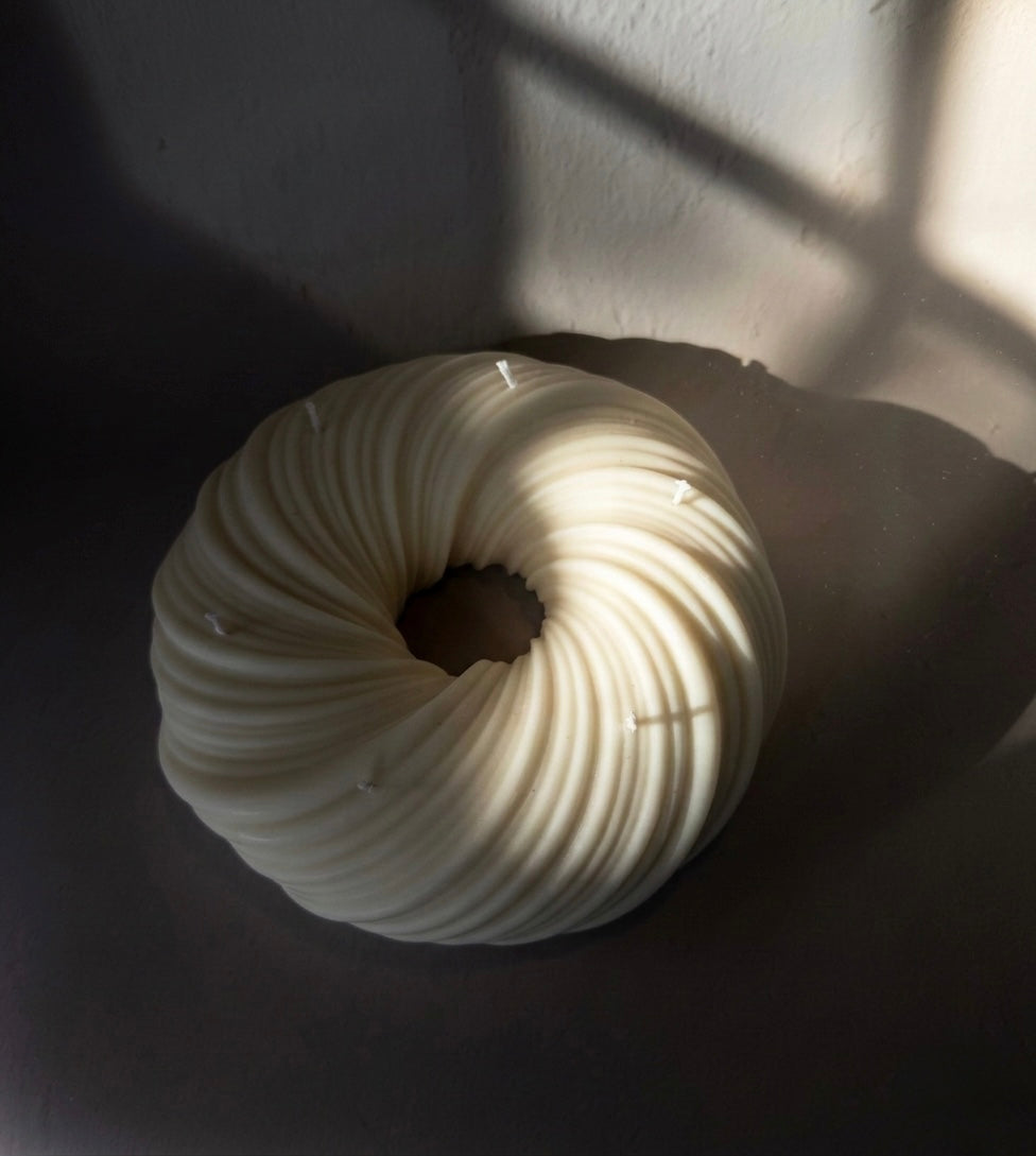 Luna Swirl Candle